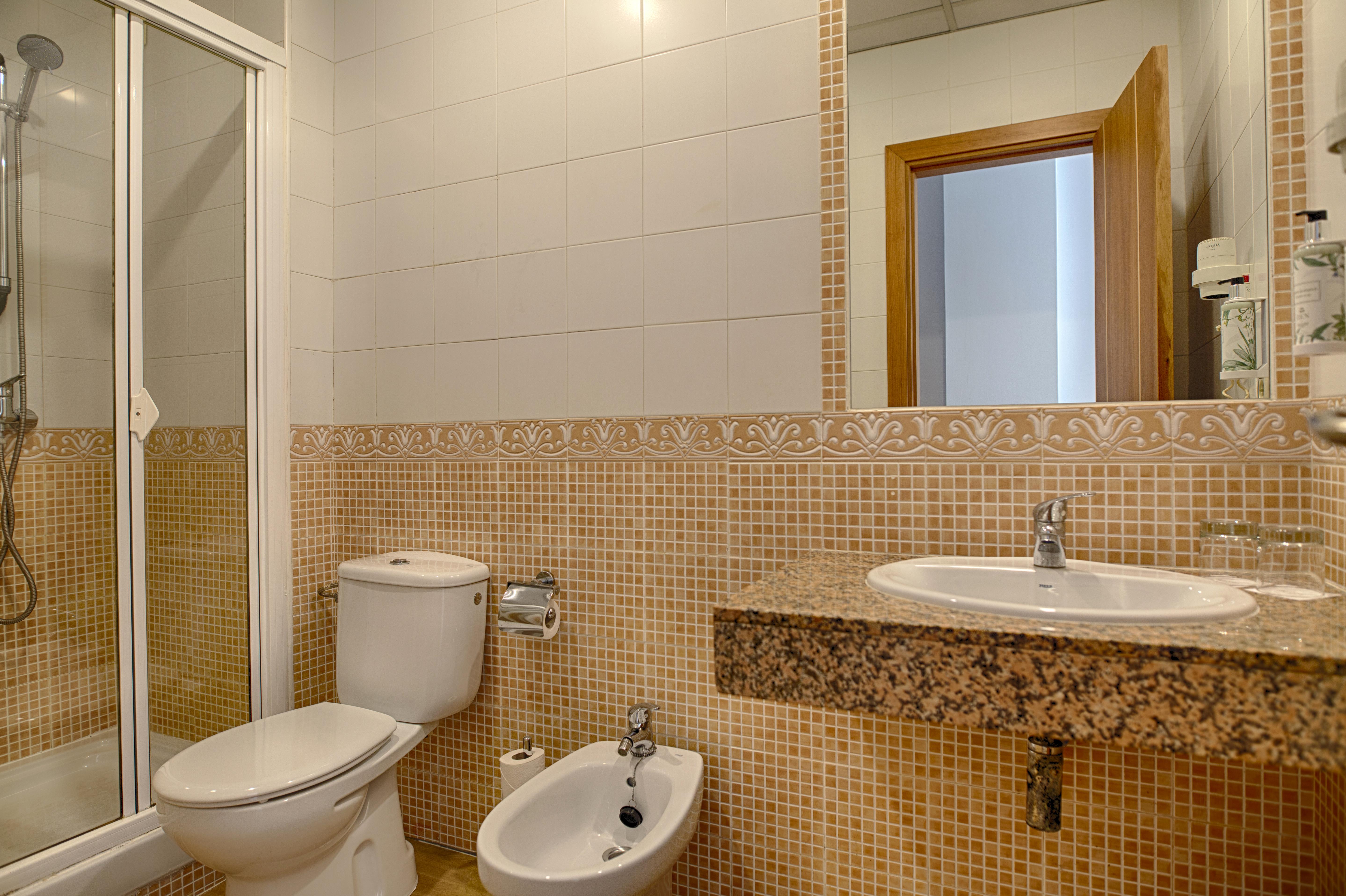 Sercotel Tribuna 3*
